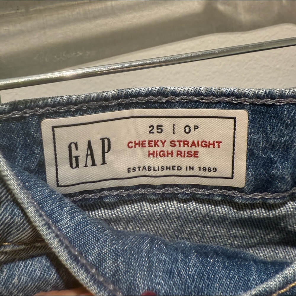 GAP Cheeky Straight High Rise - Picture 3 of 5